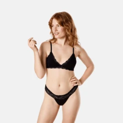 Perioden Tanga - SVEA - Schwarz -Bodyaware Shop SVEA black front new