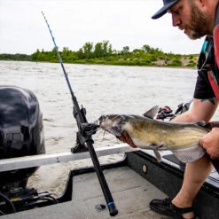 Piscifun® Chaos Pro CNC Baitcasting Reels And LED LumiCat II Casting Rods Combo -Bodyaware Shop c5d52e36ee2494f9e9a937b64143eb62 5b4a2001 99ff 4a43 bc21 aab7964537df